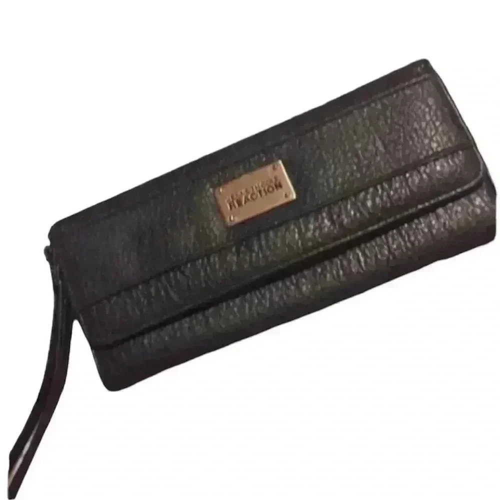 Kenneth Cole Reaction wristlet/wallet